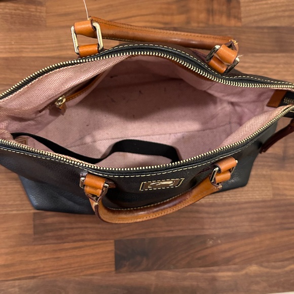 Dooney and Bourke tote bag - Picture 3 of 4